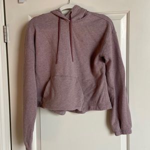 Size 6 Lululemon hoodie/ pullover. Gently worn.